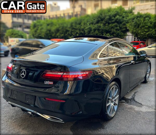 Mercedes E300 2023 coupe - Image 11